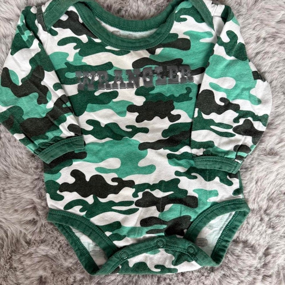 Wrangler Baby Green Camouflage Long Sleeve Bodysuit 6M Camo Print Bodysuit